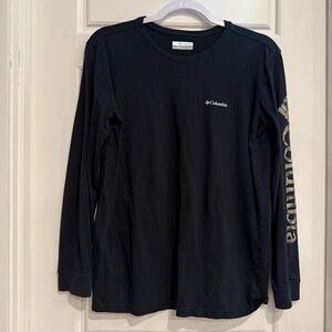 Columbia Black Long Sleeve Logo Shirt w/ Camo Sleeve Print | Size M